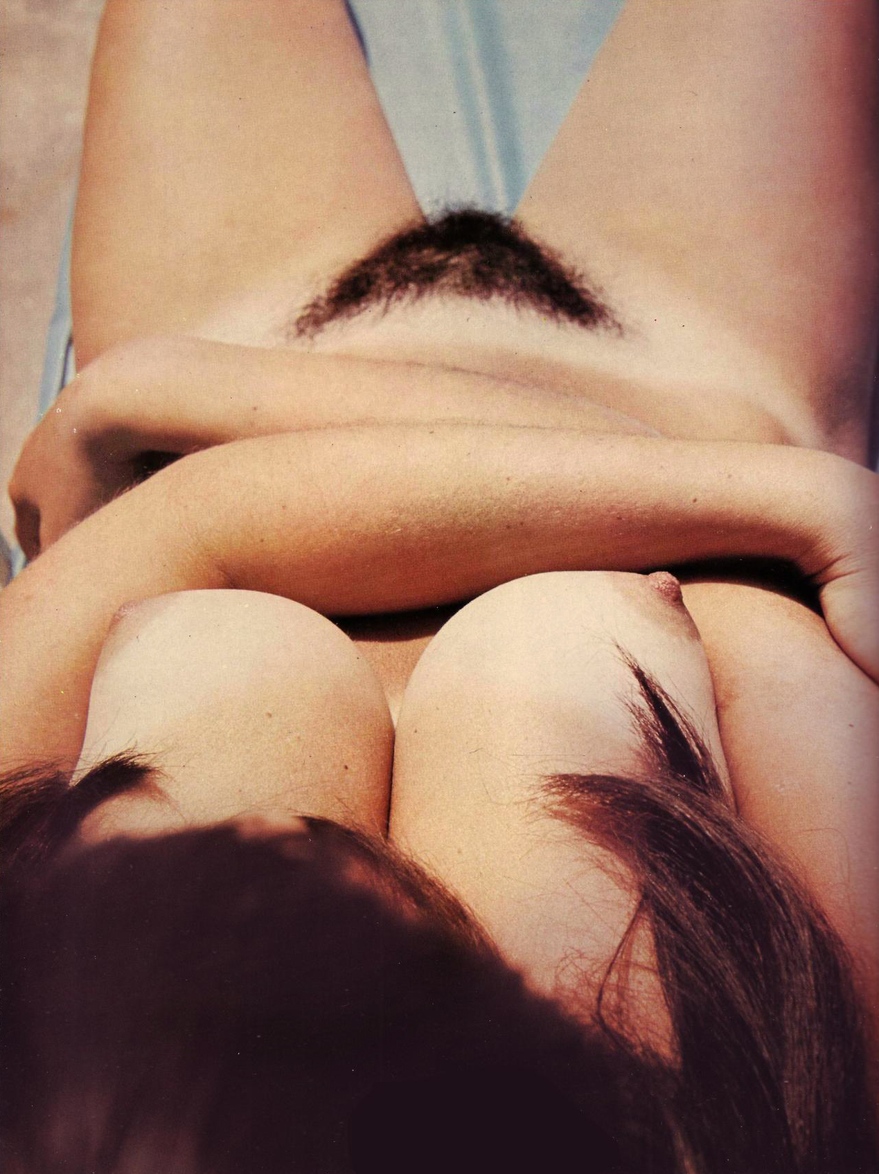 Suntan Light: Mediterranean Beach & Naturism - photograph 93